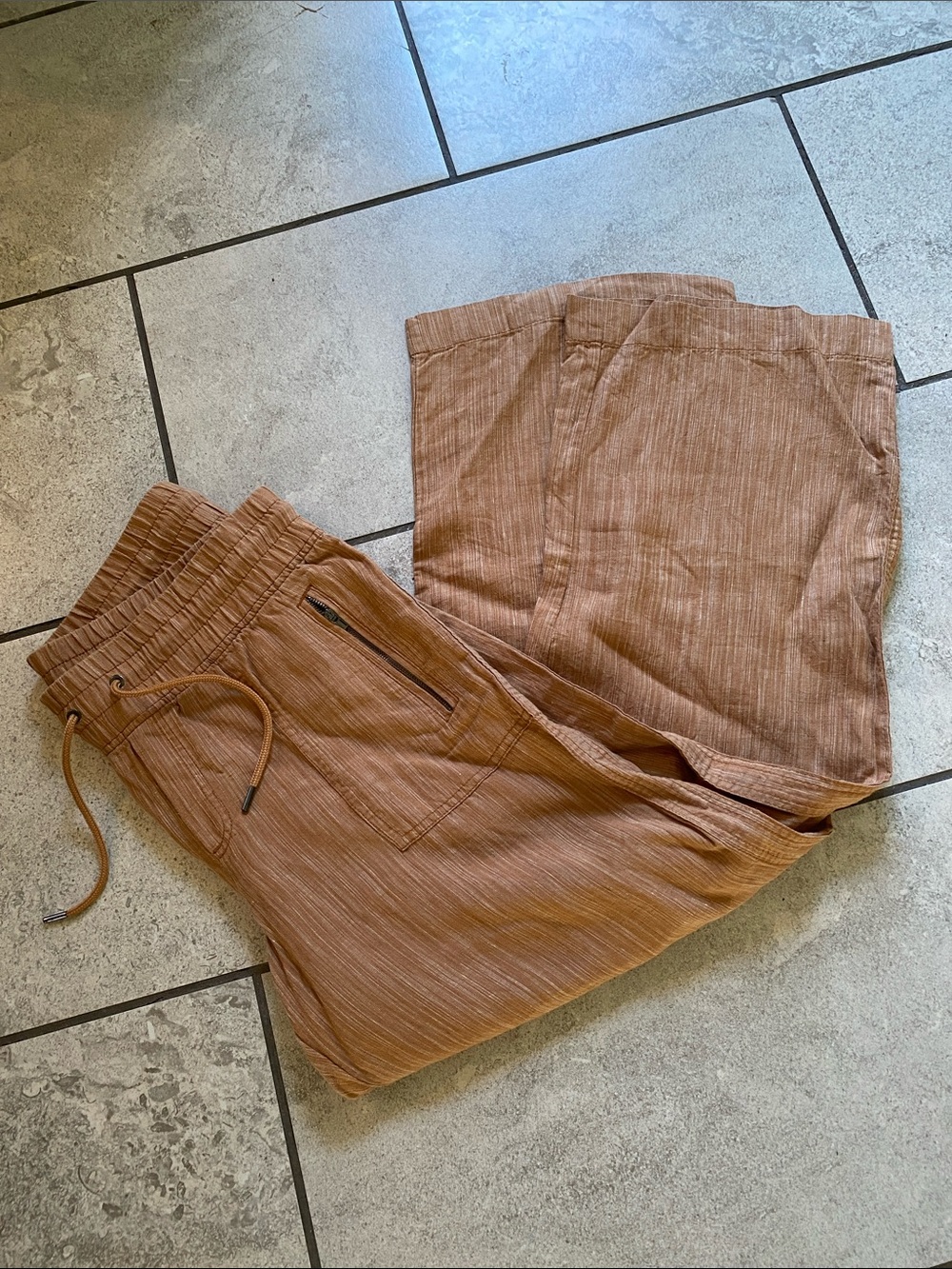Athleta Wide-Leg Drawstring Pants in Rust Brown